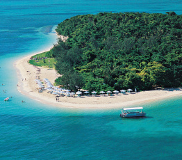 a patrolled swimming area is provided on the northern side of Green Island