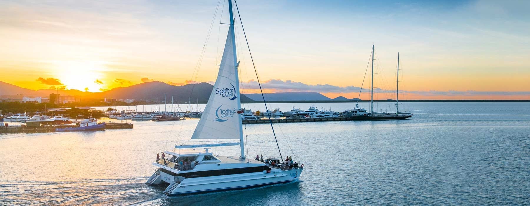 cairns sailing tours