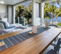 Spacious and luxurious beachfront apartments on Palm Cove beach