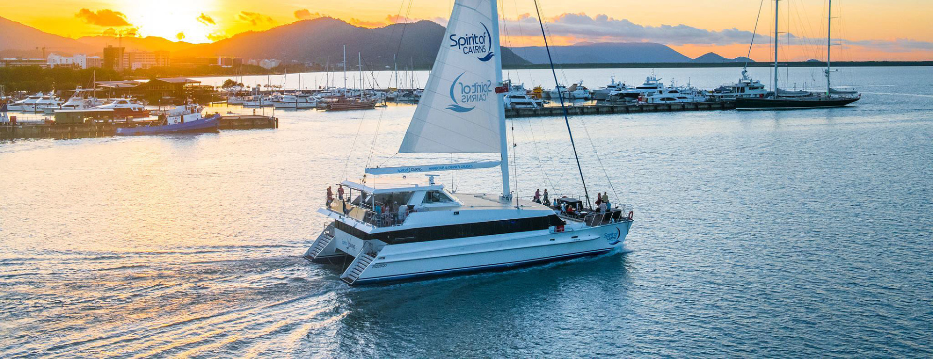 cairns sailing tours