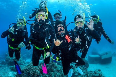 Certified Diving on Evolution Great Barrier Reef Tour