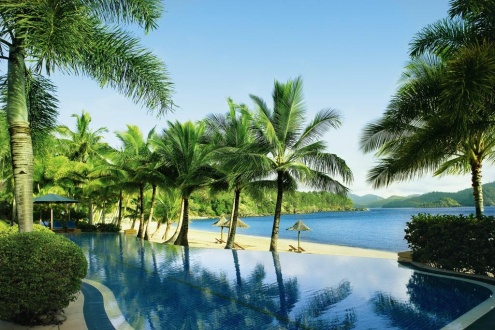 Whitsunday Island Resorts