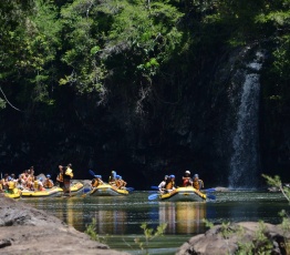 Raging Thunder offers an excellent full day of white water rafting on the Tully River. 